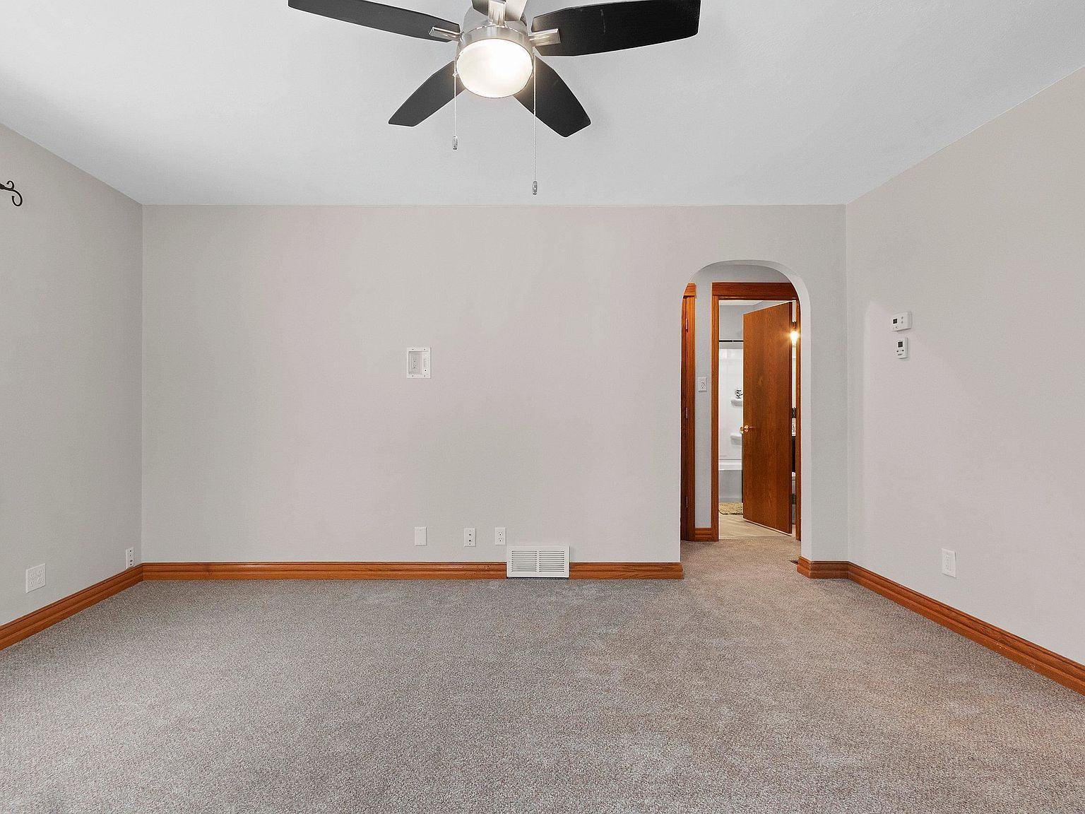 1630 Crooks St Green Bay, WI 54302 - Thumbnail 4