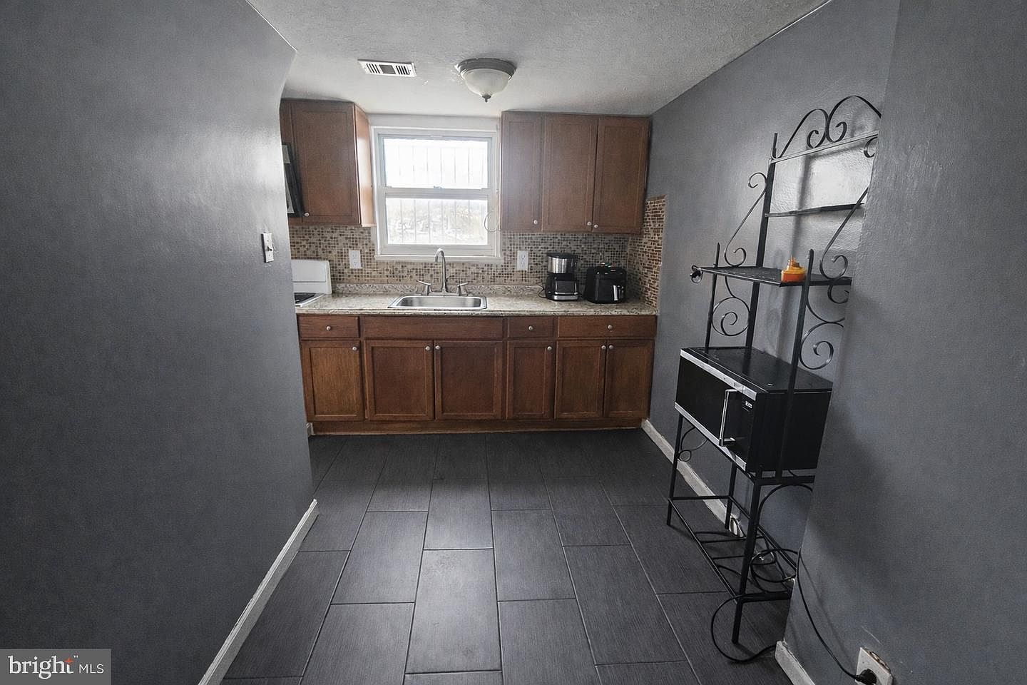 1438 Perkins St Chester, PA 19013 - Thumbnail 4