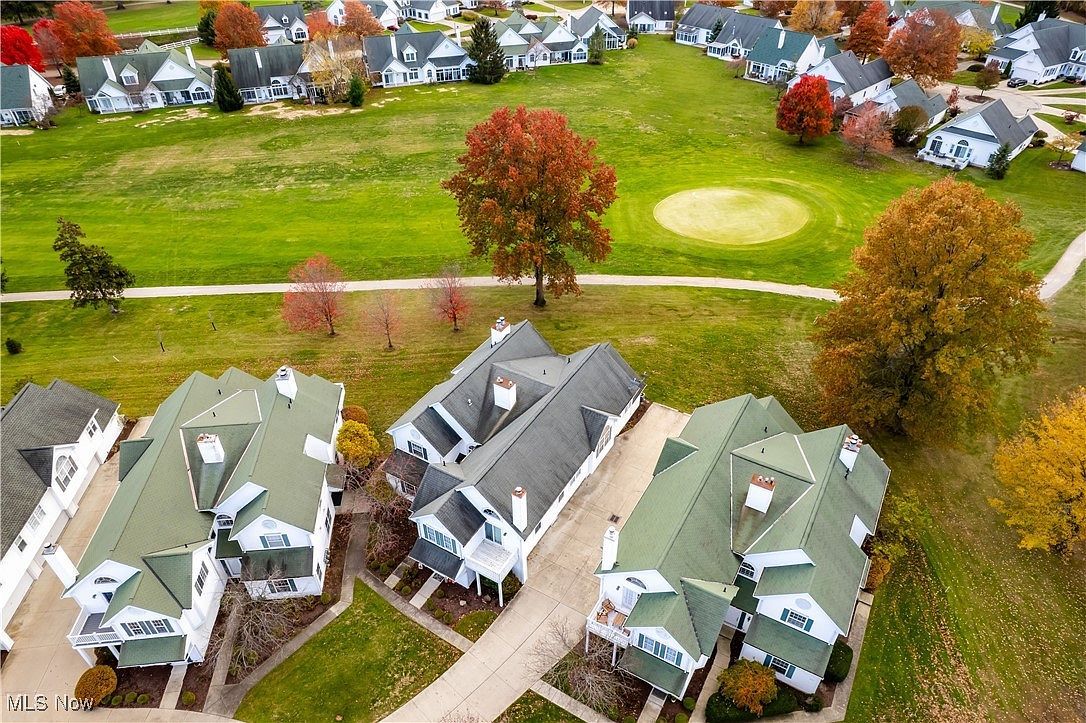 385 Vista Cir North Olmsted, OH 44070 - Thumbnail 4