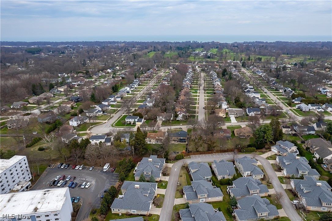 20 Somerset Dr Rocky River, OH 44116 - Thumbnail 4