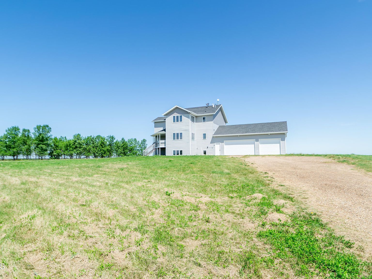 2572 Windsor Pl N Mandan, ND 58554 - Thumbnail 4