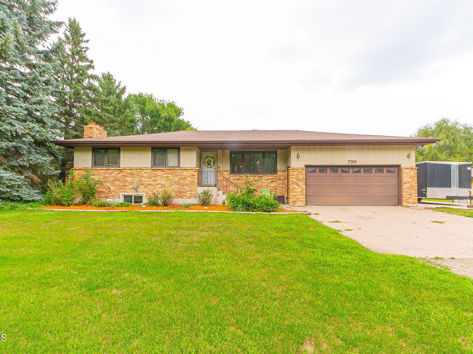 735 W Bristol Dr Bismarck, ND 58501 - Thumbnail 4