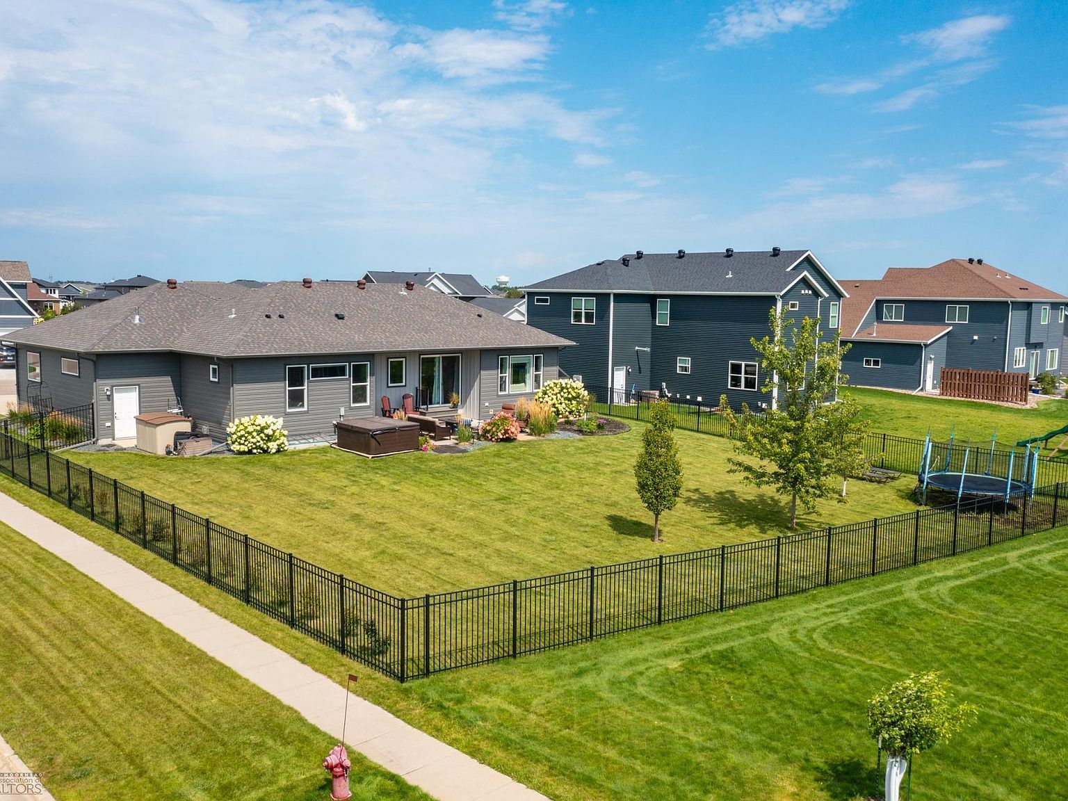 1069 51st Ave W West Fargo, ND 58078 - Thumbnail 4