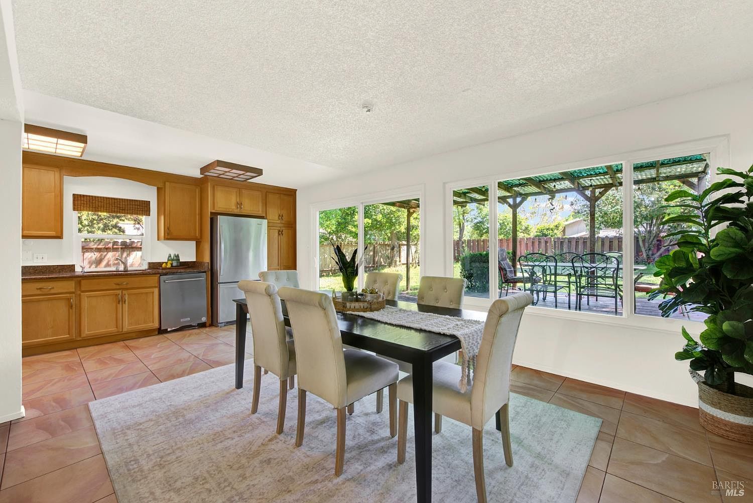 460 Turner Dr Benicia, CA 94510 - Thumbnail 4