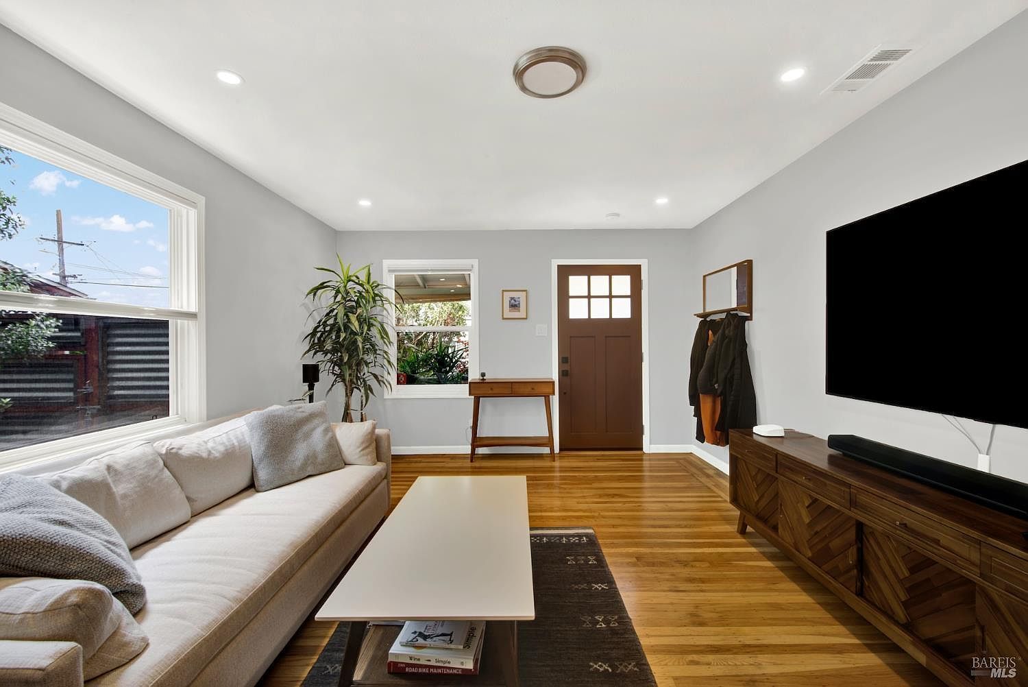 860 31st St Richmond, CA 94804 - Thumbnail 4