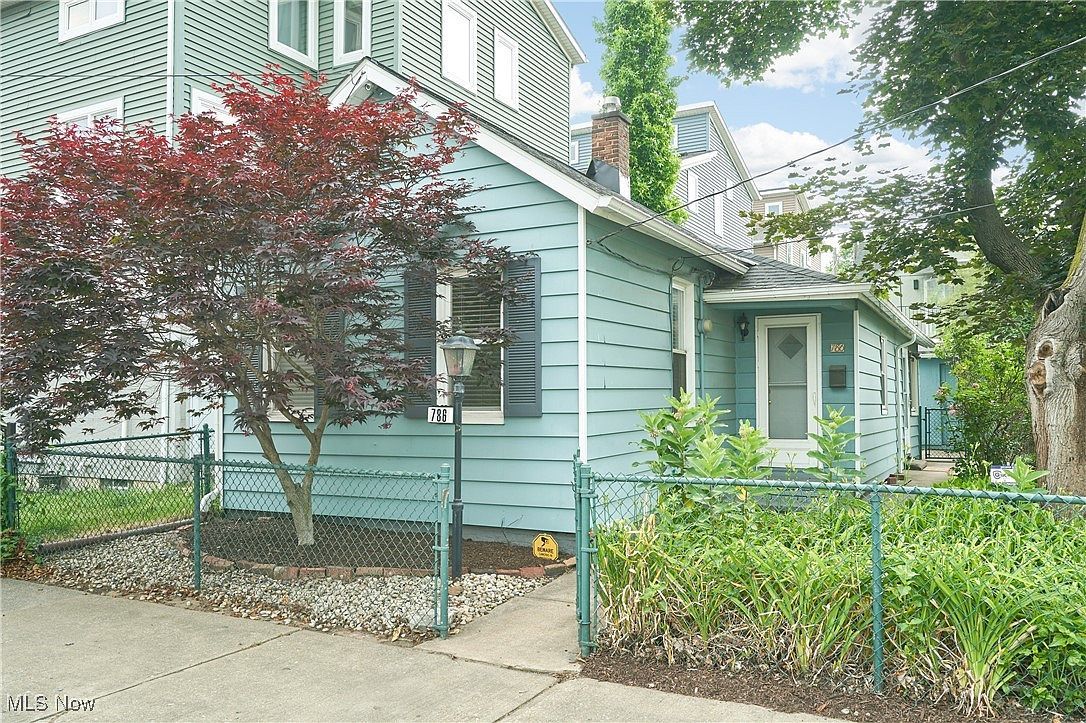 782 Brayton Ave Cleveland, OH 44113 - Thumbnail 4