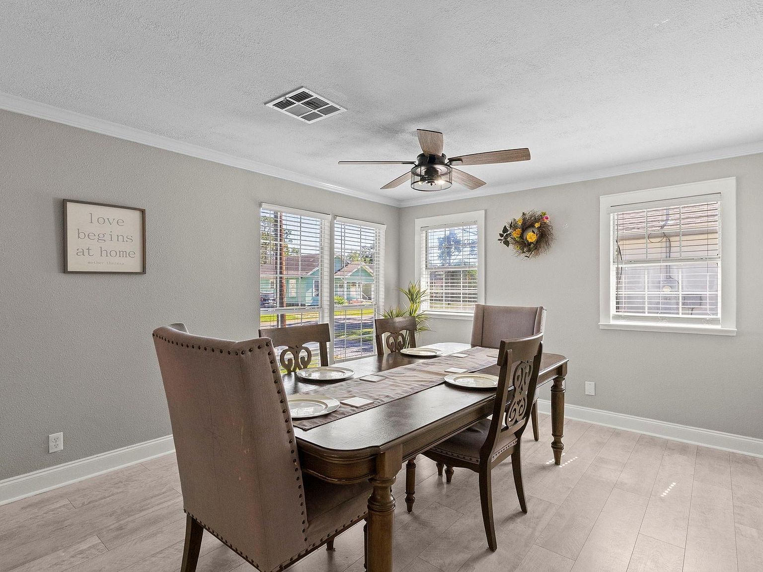 1006 Montgomery St Port Neches, TX 77651 - Thumbnail 4