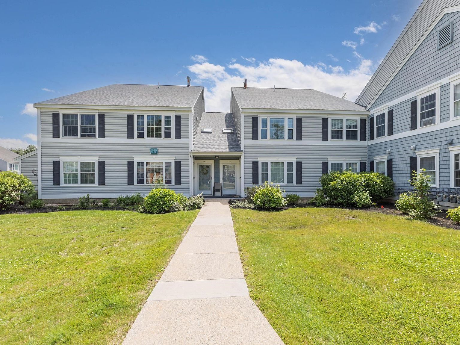 703 Springbrook Cir Portsmouth, NH 03801 - Thumbnail 4