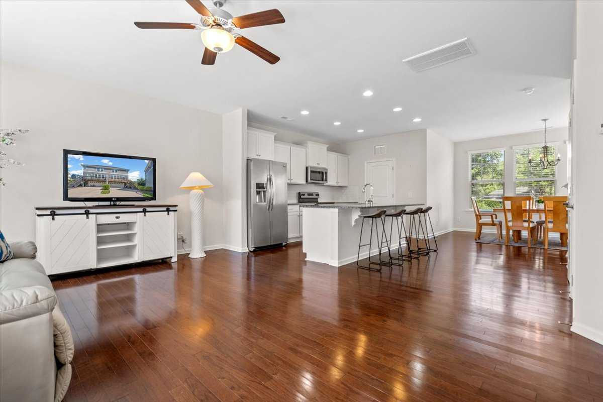 1504 Sharon Road West, Charlotte, NC, USA, 28210 - Thumbnail 4