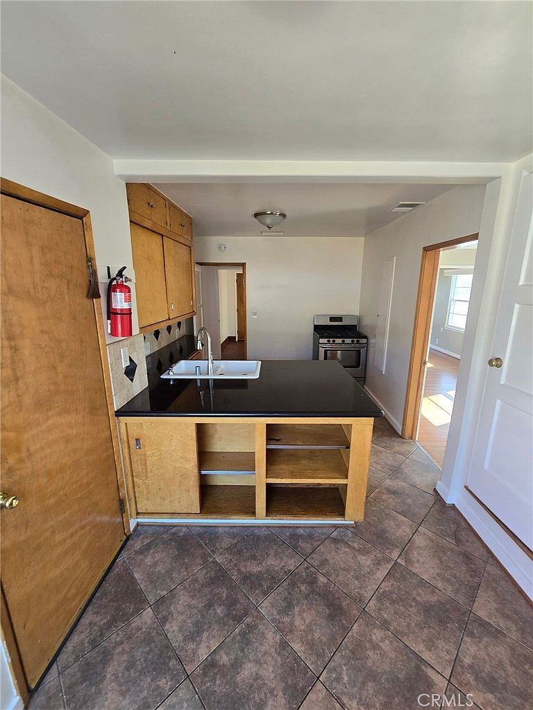 803 Morada Pl Altadena, CA 91001 - Thumbnail 4