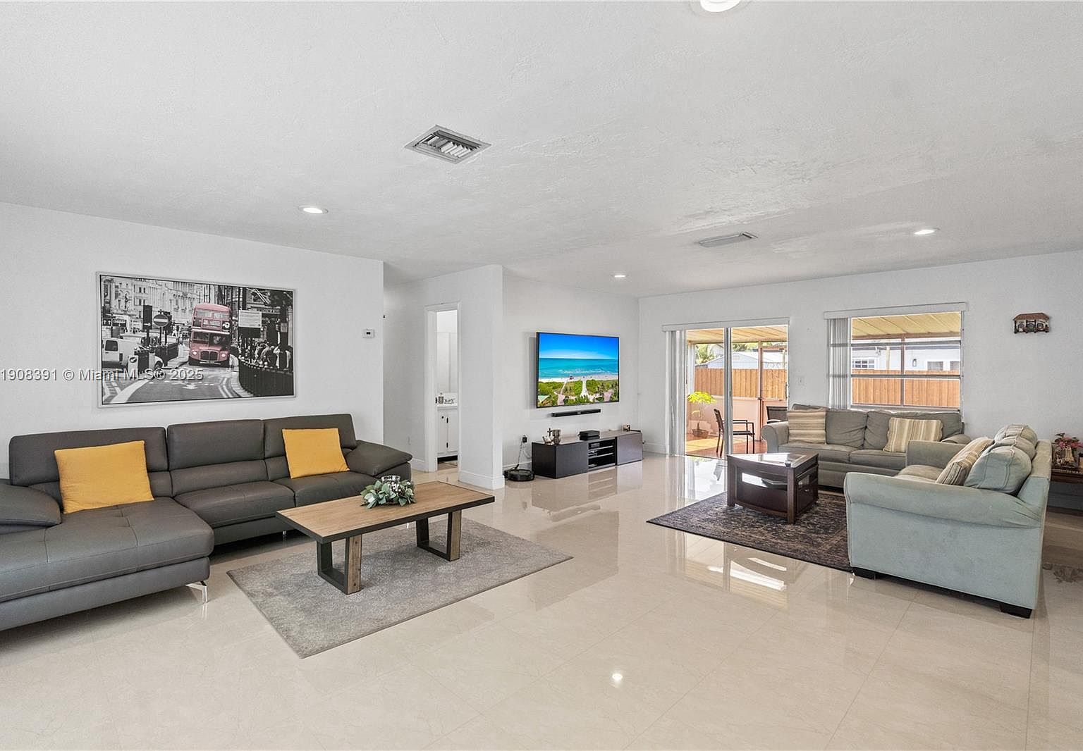 4752 SW 127th Ct Miami, FL 33175 - Thumbnail 4