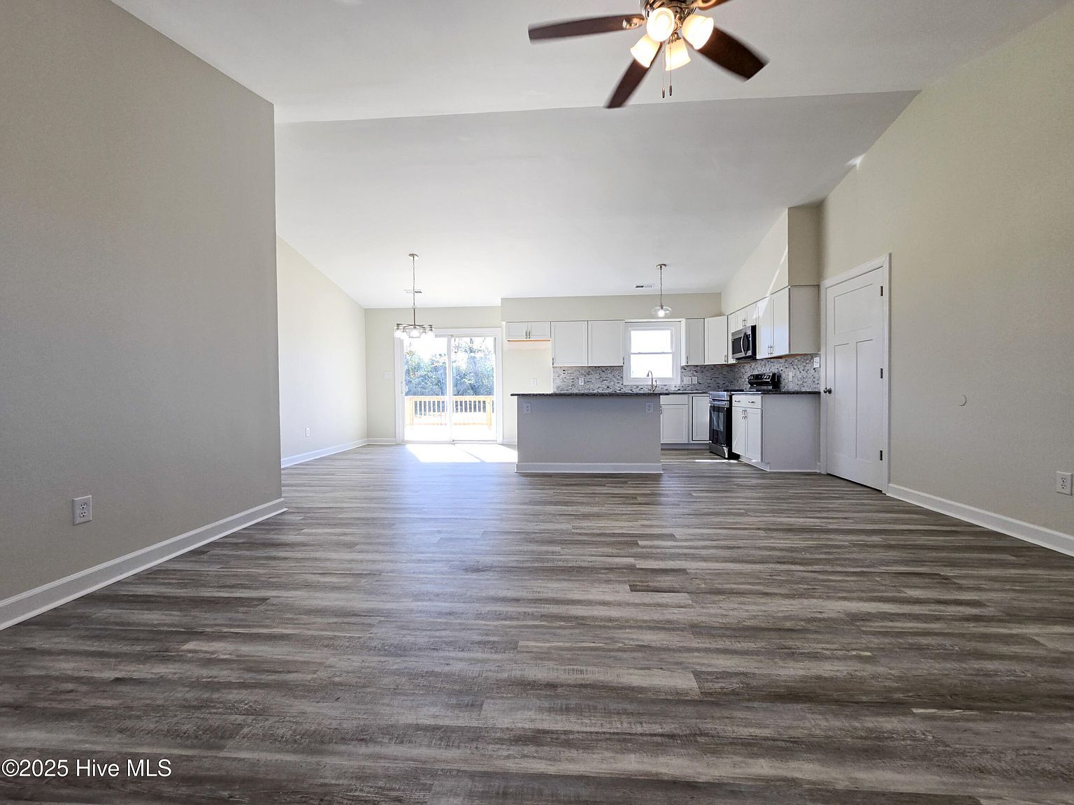 1211 Davis Bay Rd Elizabeth City, NC 27909 - Thumbnail 4