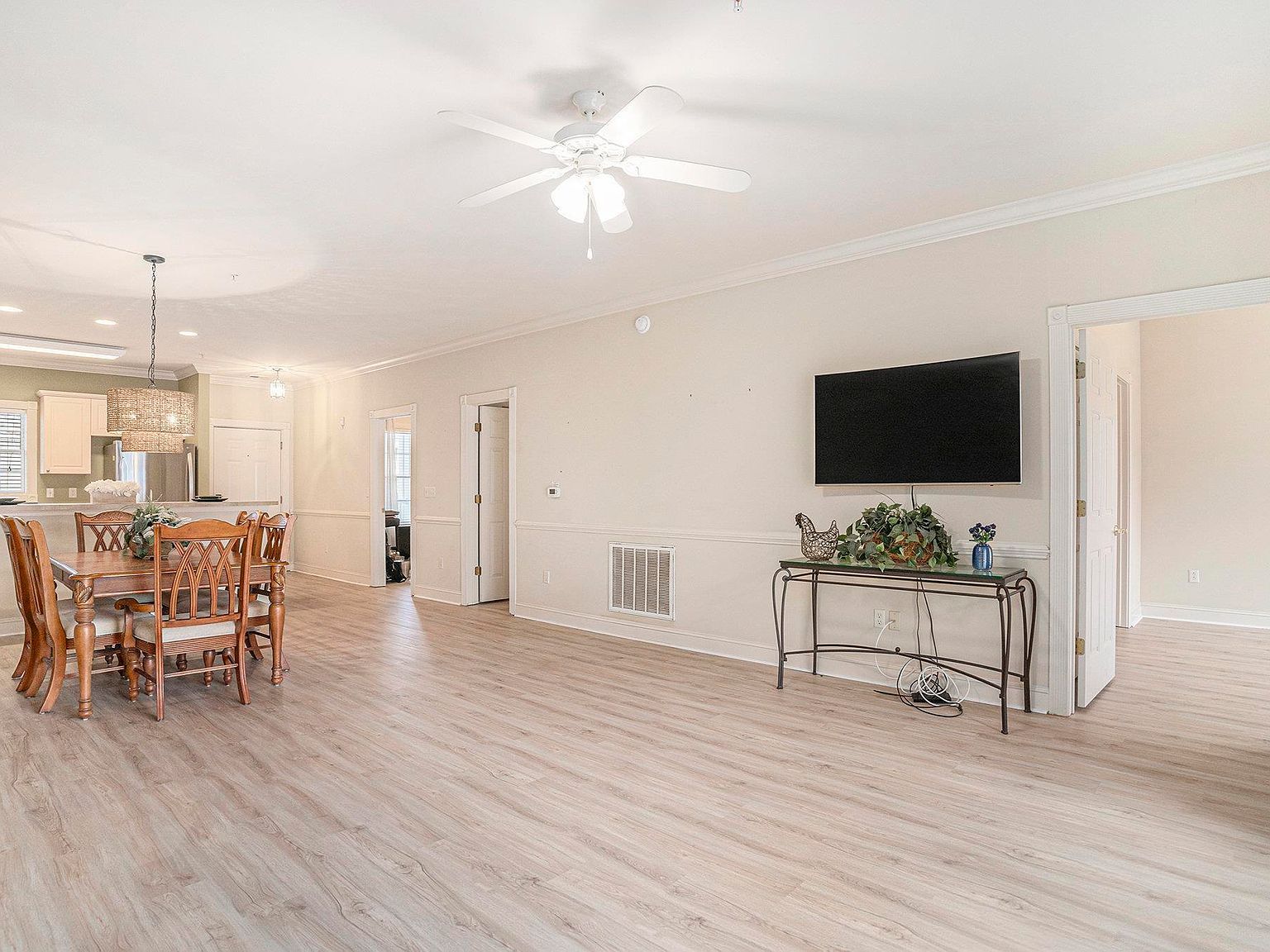 4895 Luster Leaf Cir APT 303 Myrtle Beach, SC 29577 - Thumbnail 4