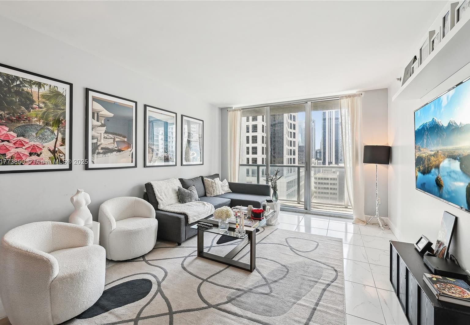 55 SE 6th St APT 1608 Miami, FL 33131 - Thumbnail 4