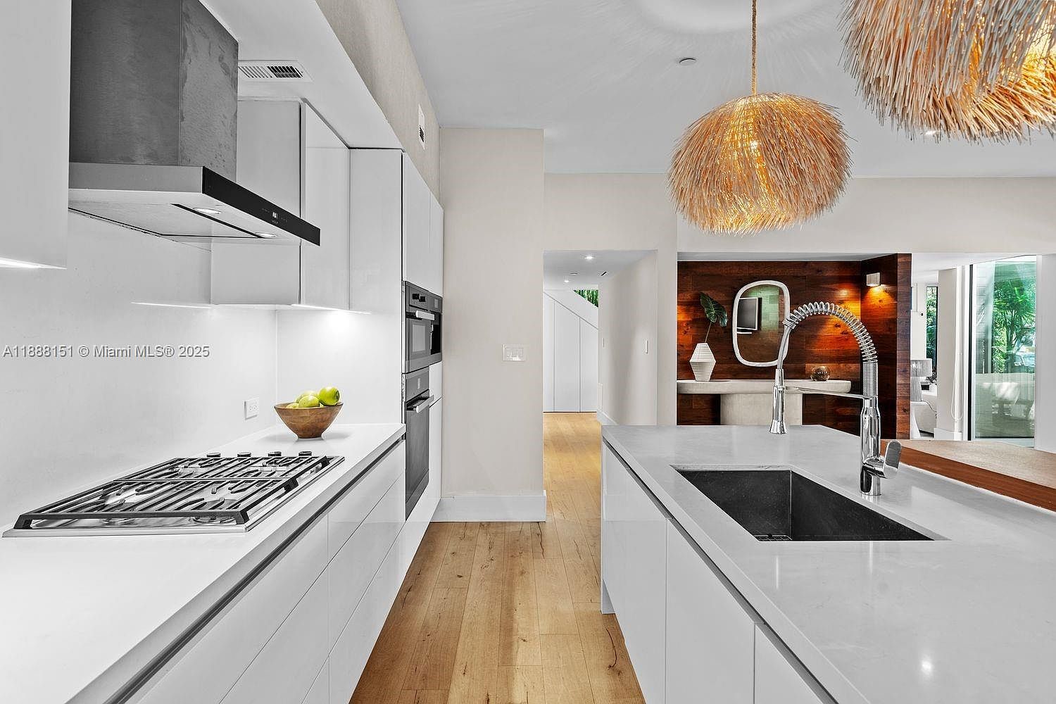 234 Washington Ave #A Miami Beach, FL 33139 - Thumbnail 4