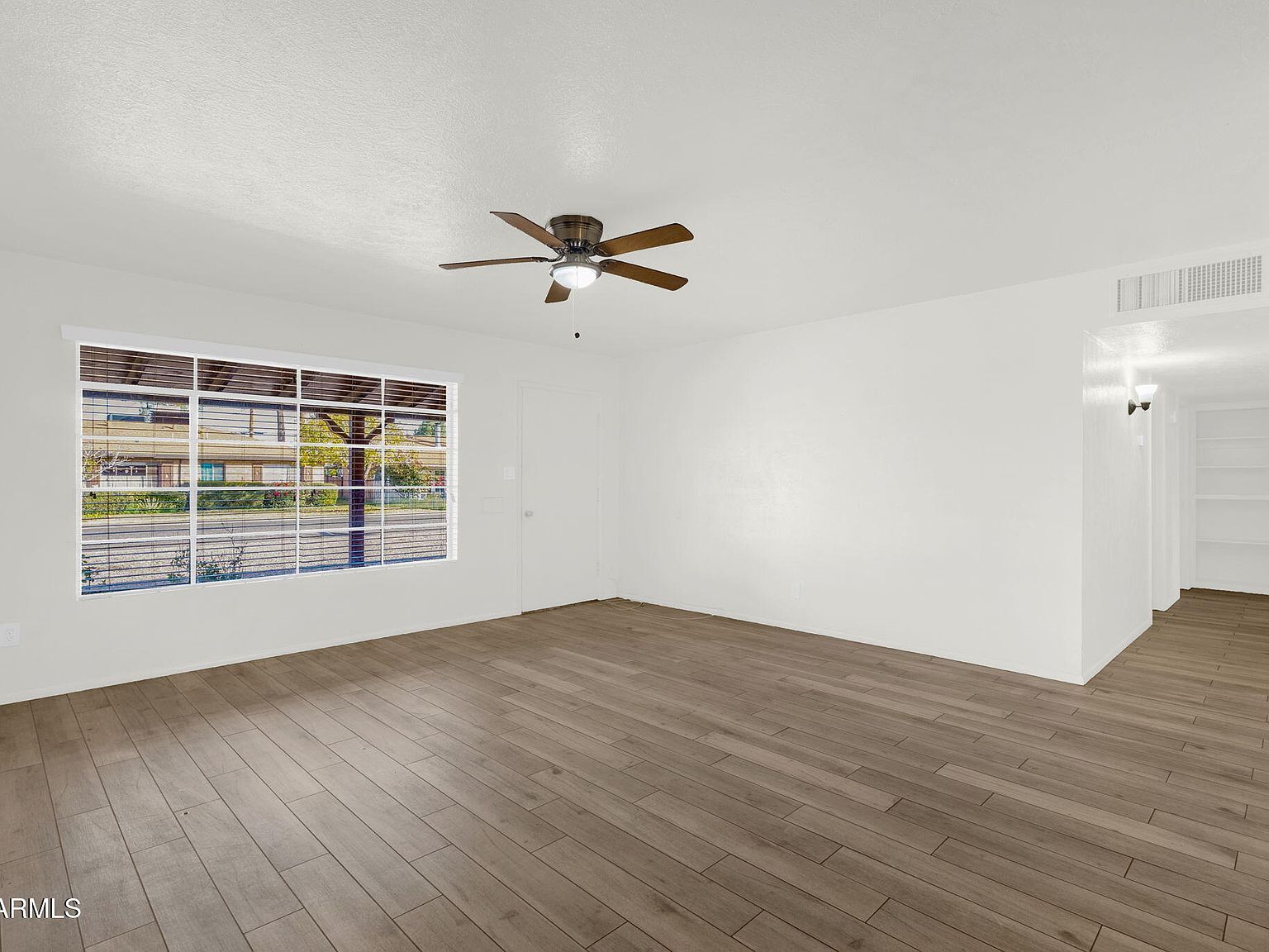 3939 W Cavalier Dr Phoenix, AZ 85019 - Thumbnail 4