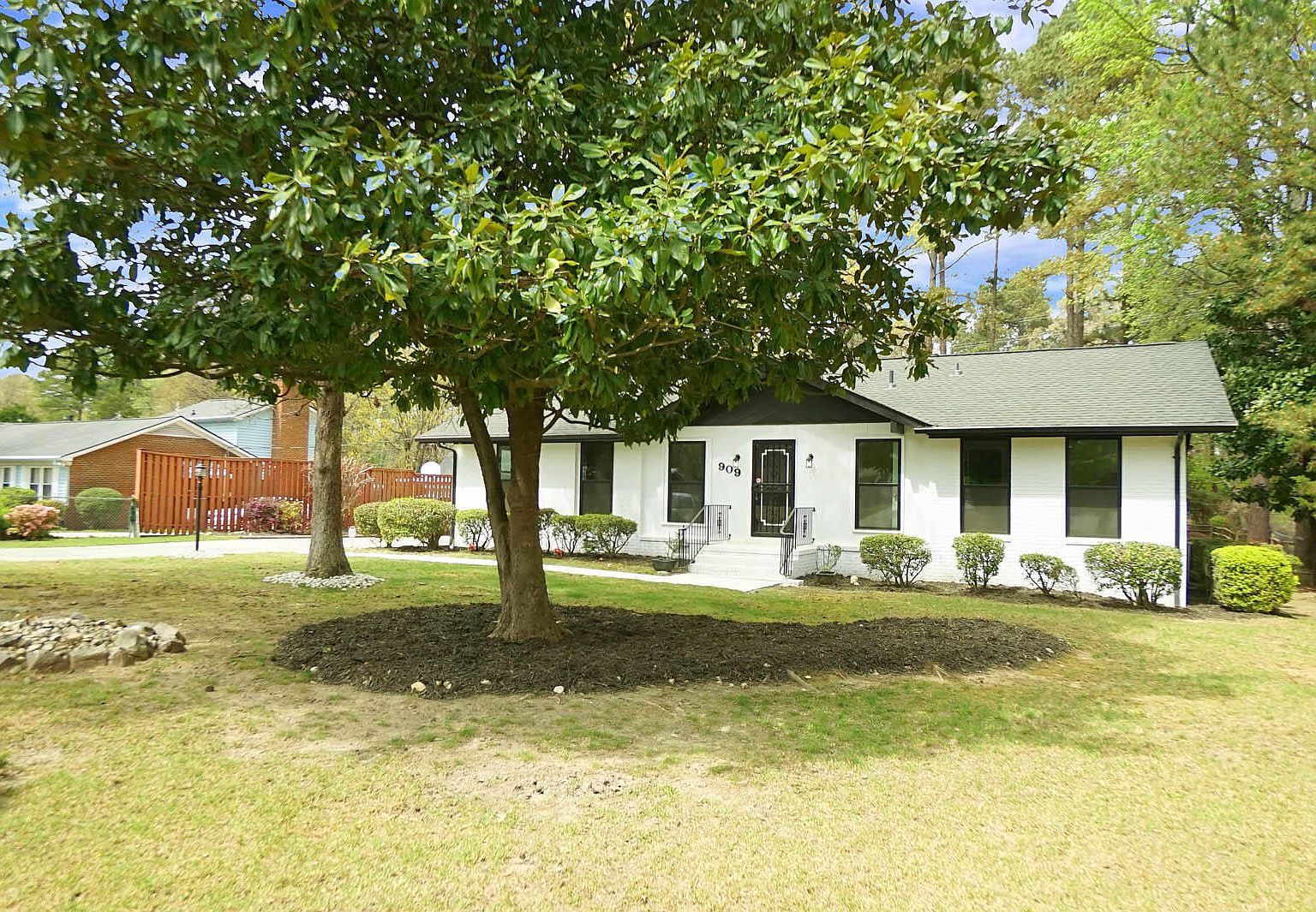 909 Windcrest Rd Durham, NC 27713 - Thumbnail 4