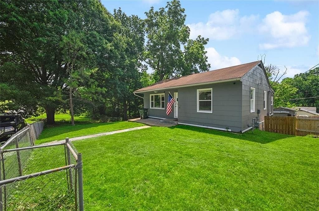 919 Walnut St Leavenworth, KS 66048 - Thumbnail 4