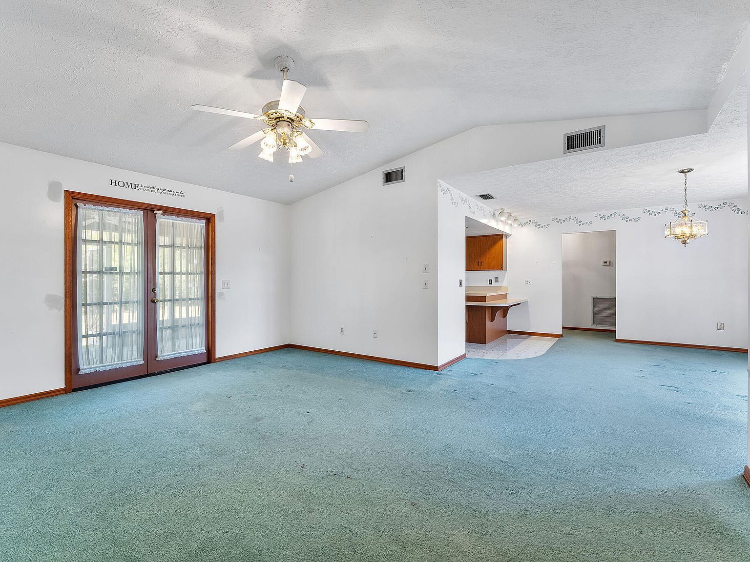 102 SE Crosspoint Dr Port Saint Lucie, FL 34983 - Thumbnail 4