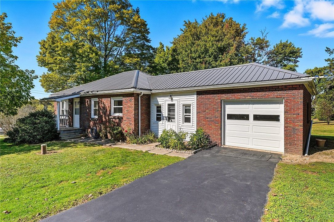 105 Williamson Rd Greenville, PA 16125 - Thumbnail 4