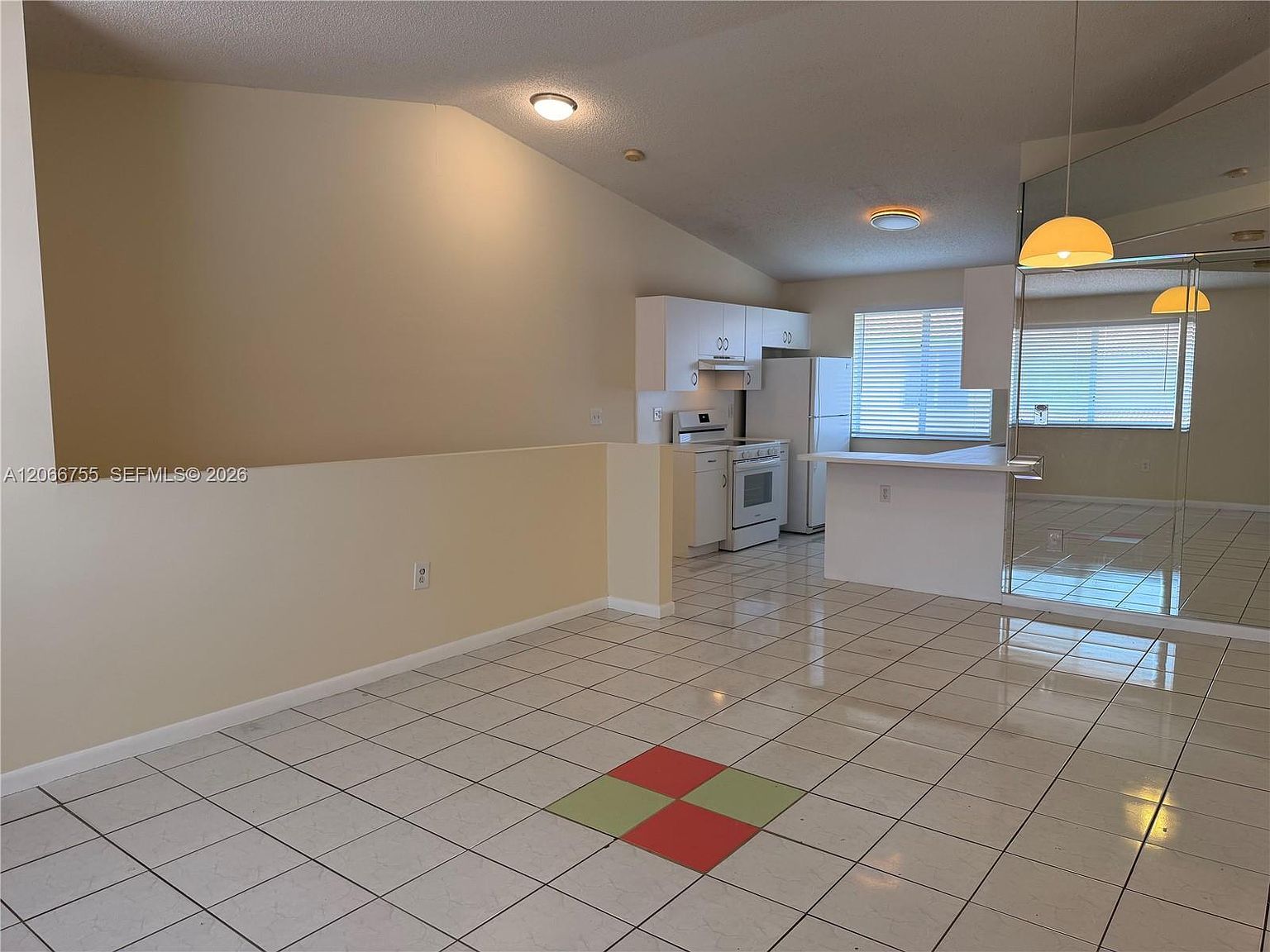 8019 Lake Dr APT 202 Doral, FL 33166 - Thumbnail 4