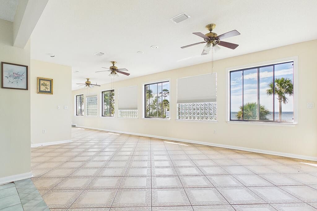 103 Sunset Cir Port Saint Joe, FL 32456 - Thumbnail 4