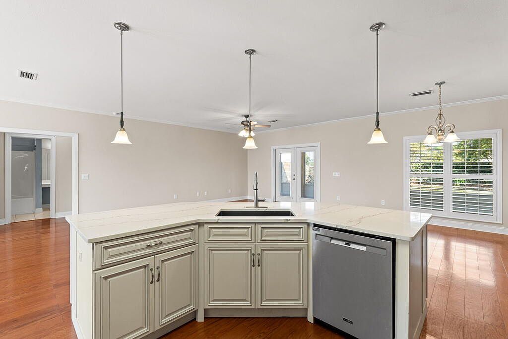 105 White Blossom Trl Port Saint Joe, FL 32456 - Thumbnail 4