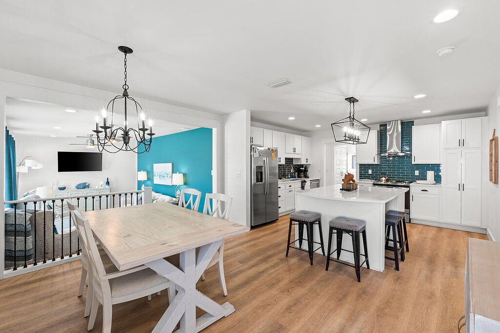209 7th St Mexico Beach, FL 32456 - Thumbnail 4