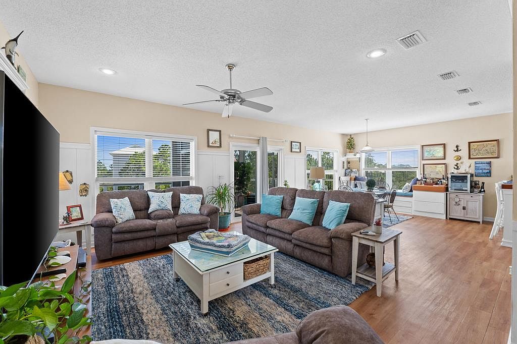 109 Plover Dr Port Saint Joe, FL 32456 - Thumbnail 4