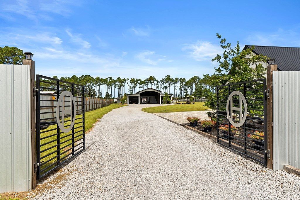 619 Jones Homestead Rd Port Saint Joe, FL 32456 - Thumbnail 4