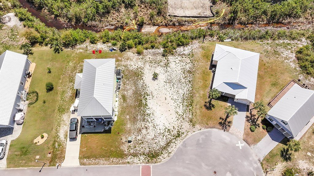 211 Kendra Davis Blvd Mexico Beach, FL 32456 - Thumbnail 4