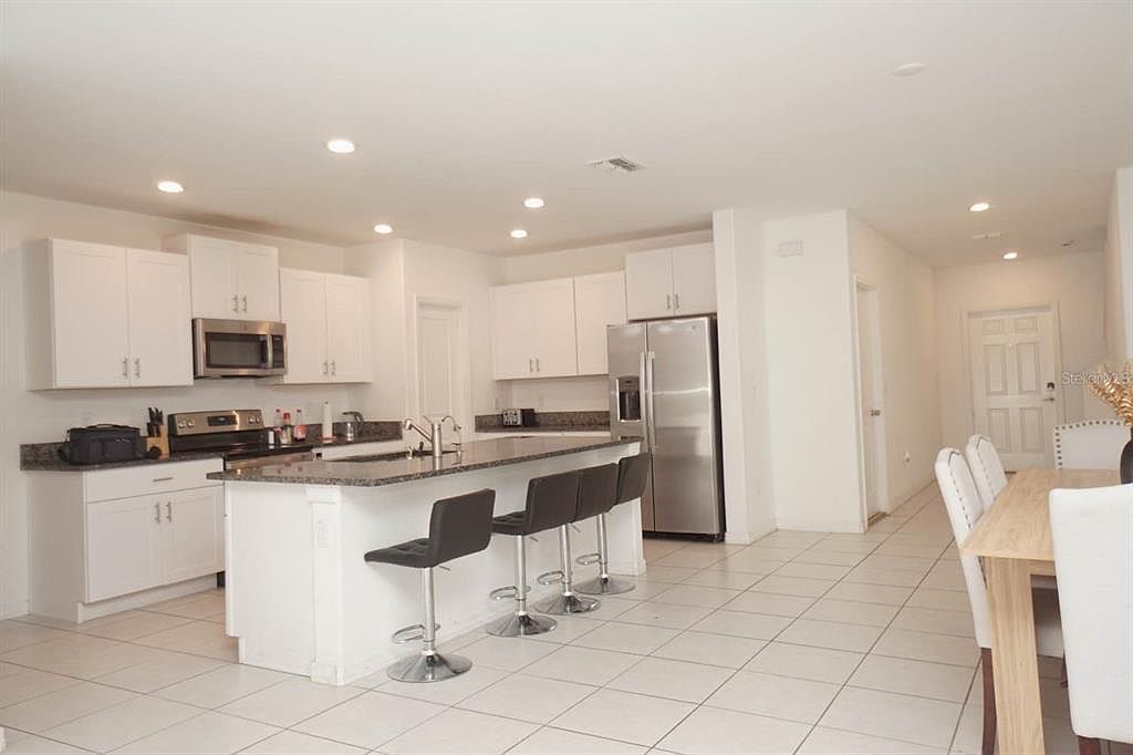 6417 Ten Acre Ct Zephyrhills, FL 33541 - Thumbnail 4