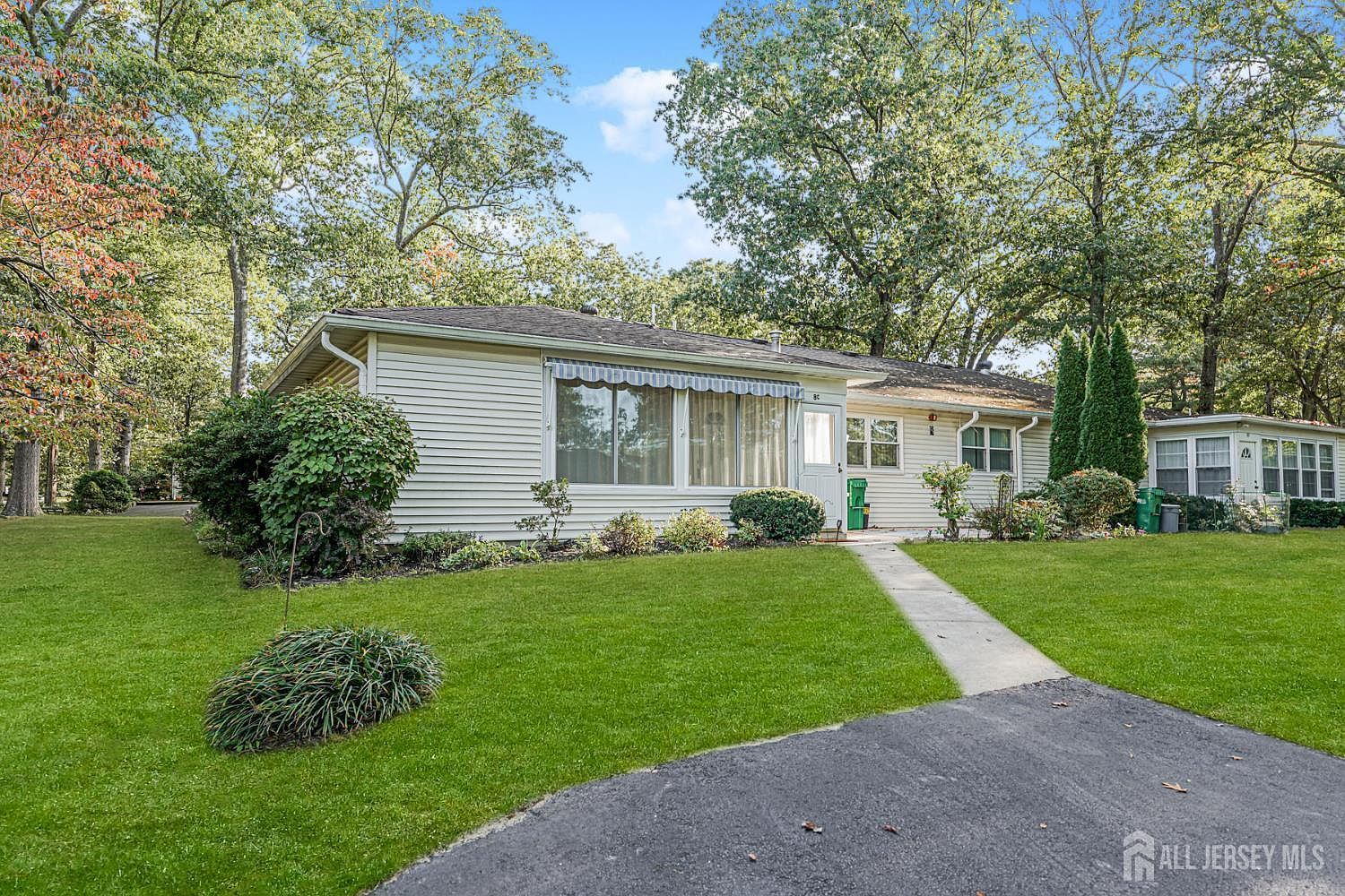 8C Connie Ln Jackson, NJ 08527 - Thumbnail 4