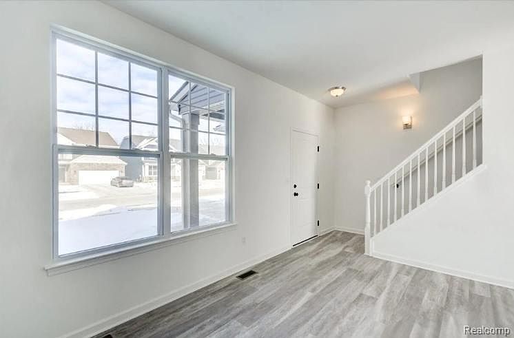 9480 White Tail Dr Ypsilanti, MI 48197 - Thumbnail 4