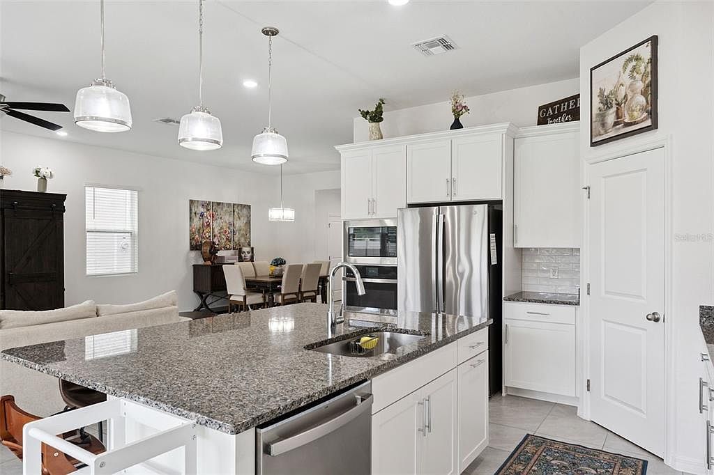 2360 Emerald Springs Dr Apopka, FL 32712 - Thumbnail 4