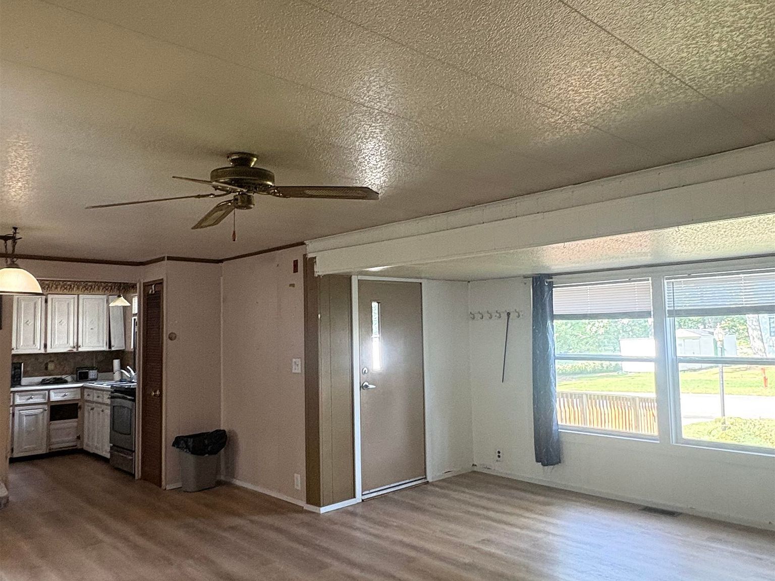 14 Queens Ln Epsom, NH 03234 - Thumbnail 4