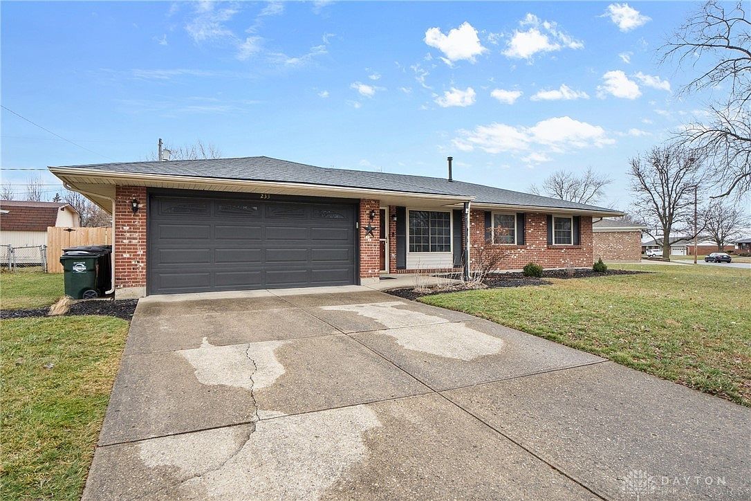 233 Grantwood Dr Dayton, OH 45449 - Thumbnail 4