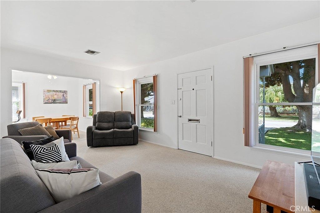 4832 Sunfield Ave Long Beach, CA 90808 - Thumbnail 4