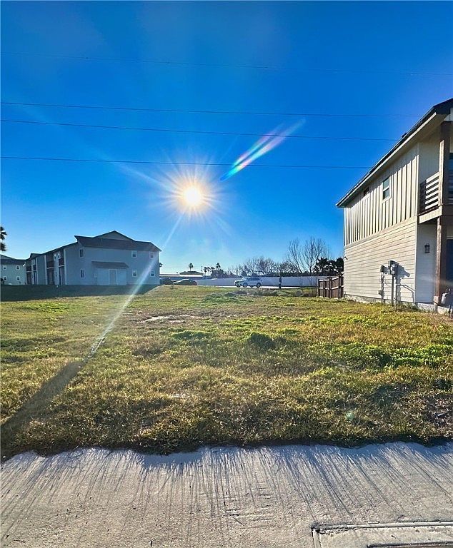 228 Port Mansfield St Port Aransas, TX 78373 - Thumbnail 4