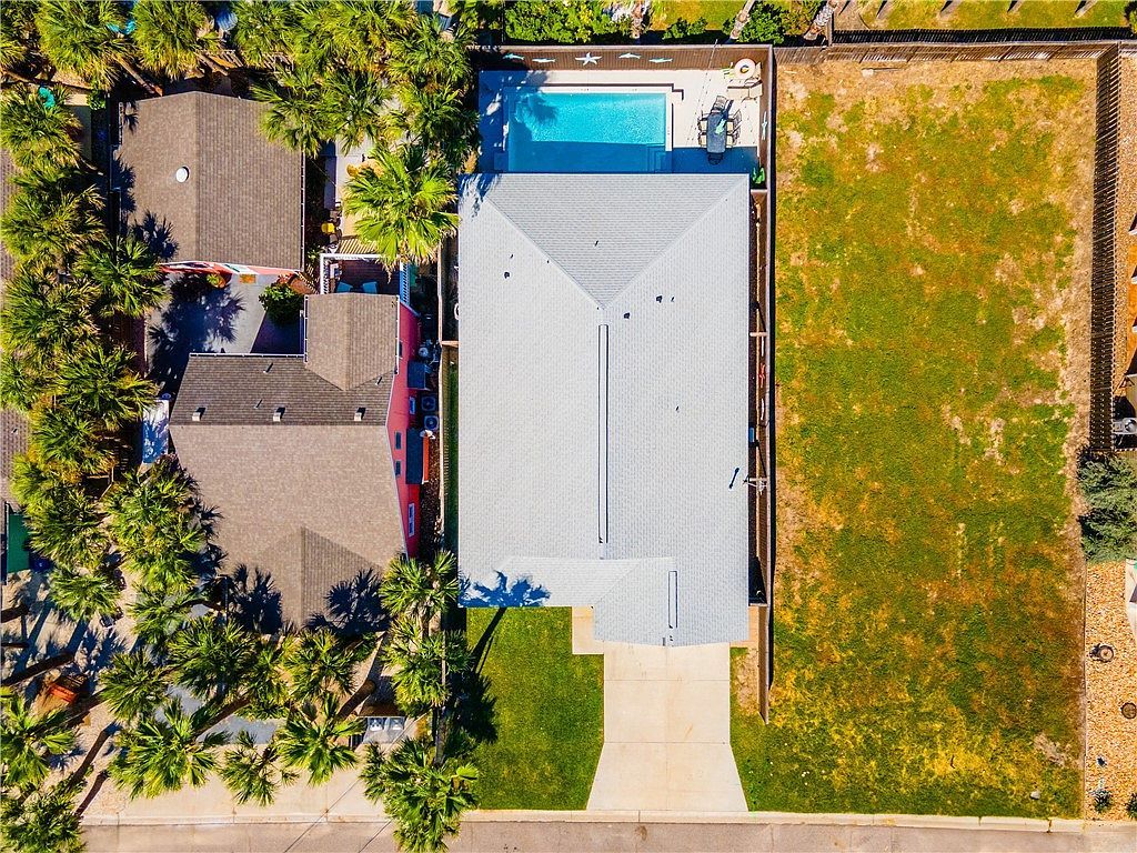 623 Sandkey Dr Port Aransas, TX 78373 - Thumbnail 4