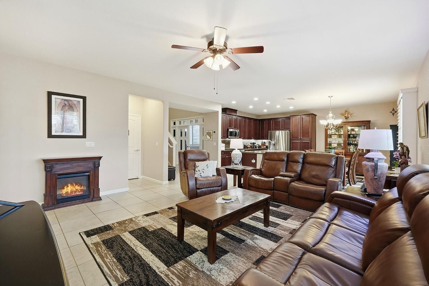 9532 Moss Hill Way Sacramento, CA 95829 - Thumbnail 4