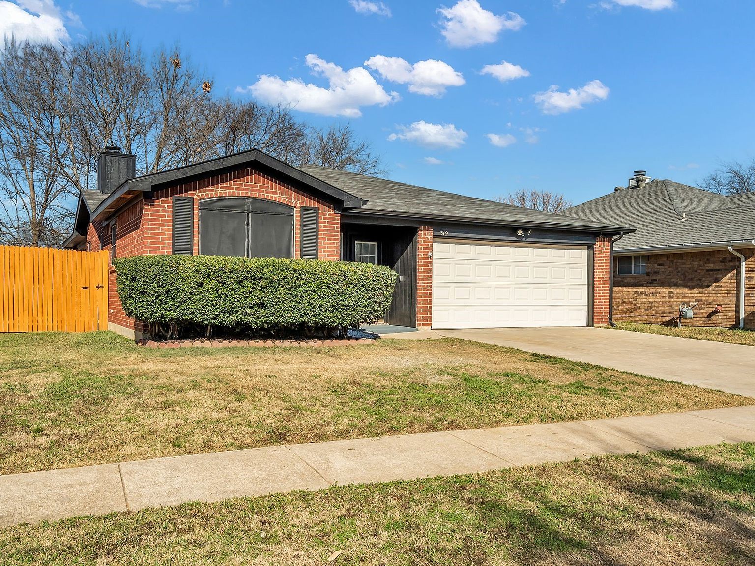 319 Faircrest Dr Arlington, TX 76018 - Thumbnail 4