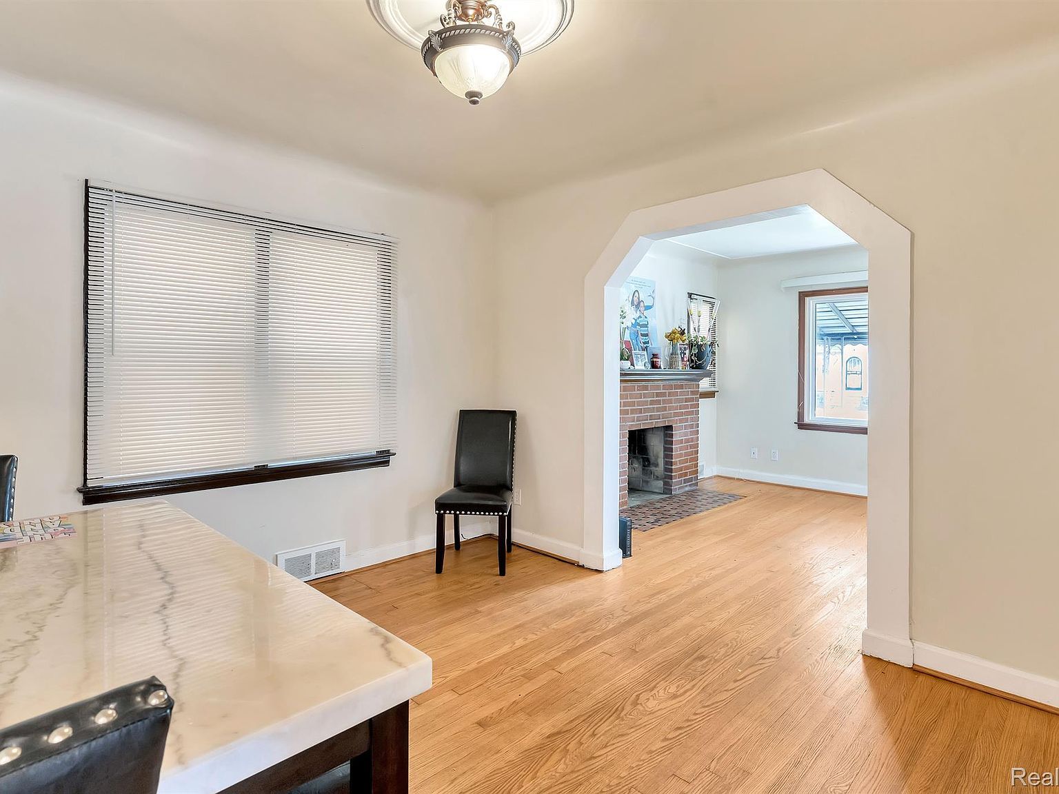 13101 Santa Rosa Dr Detroit, MI 48238 - Thumbnail 4