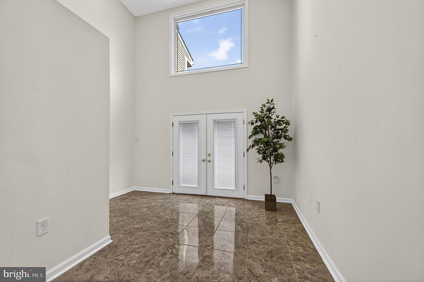 10600 Vantage Ct Potomac, MD 20854 - Thumbnail 4