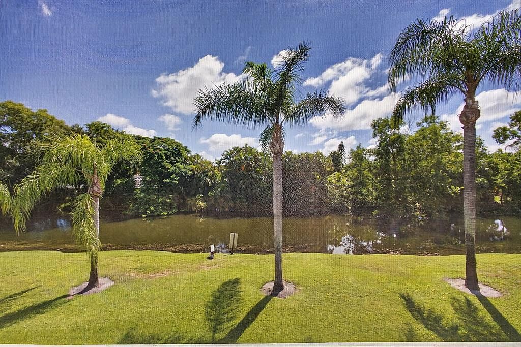 126 Sparrow Dr APT 10B Royal Palm Beach, FL 33411 - Thumbnail 4