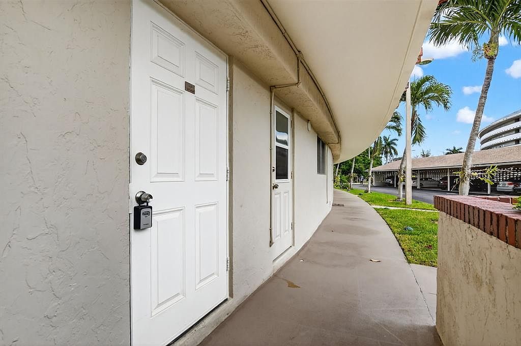 1319 E Hillsboro Blvd APT 110 Deerfield Beach, FL 33441 - Thumbnail 4