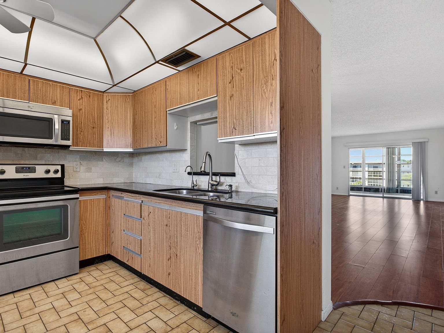 3203 Portofino Point APT L4 Coconut Creek, FL 33066 - Thumbnail 4