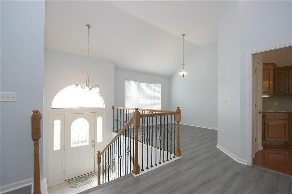 109 Deerfield Dr Warrensburg, MO 64093 - Thumbnail 4