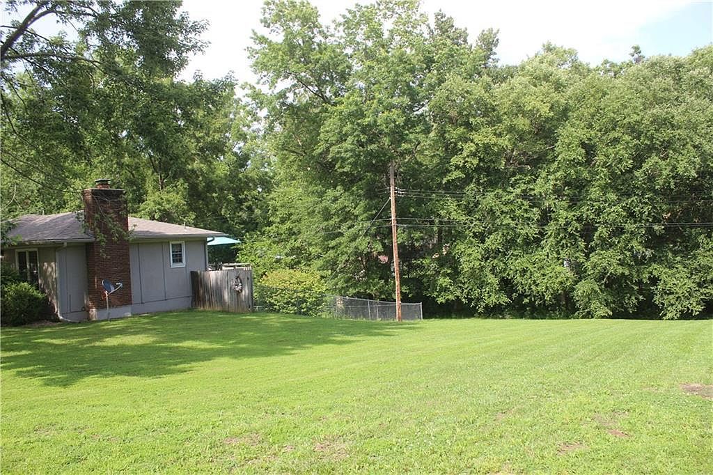 100 Elm St Windsor, MO 65360 - Thumbnail 4