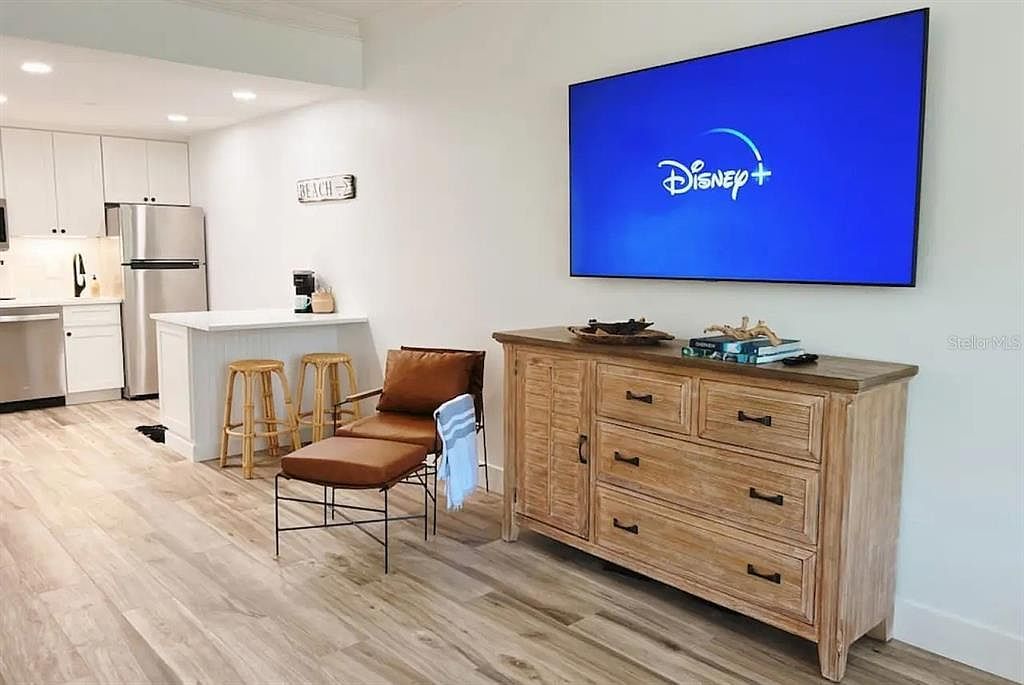 611 Destiny Dr #516 Ruskin, FL 33570 - Thumbnail 4